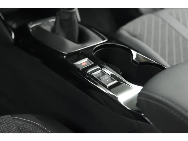 Peugeot 2008 PureTech 100 Allure 2024 Benzine 42