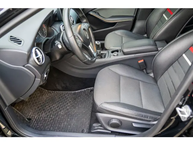 Mercedes-Benz A-Klasse 180 Prestige 2015 Benzine 15