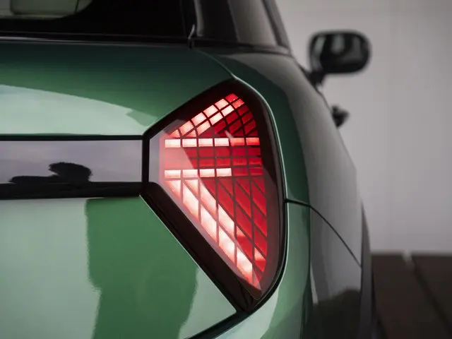 MINI 5-Deurs Cooper C 2025 Benzine 58