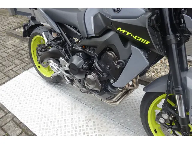 Yamaha MT 09 ABS 2017 Benzine 30