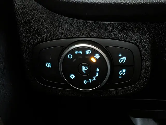 Ford Fiesta 1.1 Trend 2018 Benzine 21