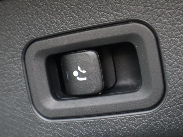 Mercedes-Benz 200-klasse GLB AMG line 2020 Benzine 9