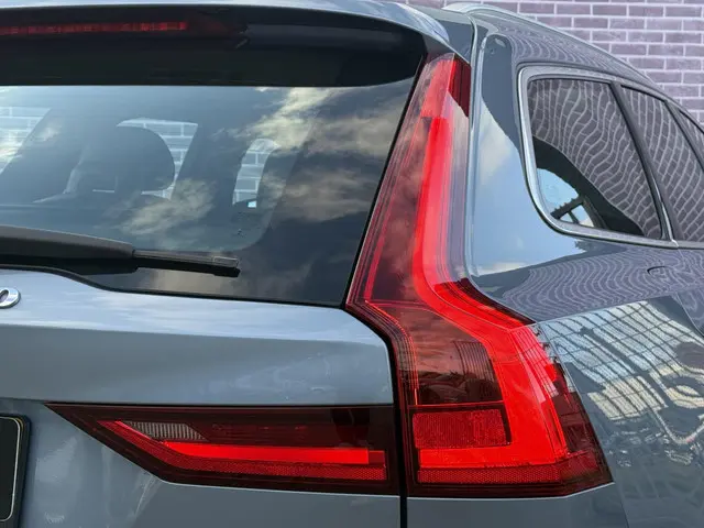 Volvo V90 2.0 T5 Momentum 2018 Benzine 9