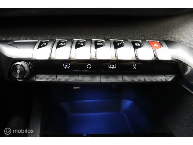 Peugeot 3008 1.2 PureTech Allure 2019 Benzine 28