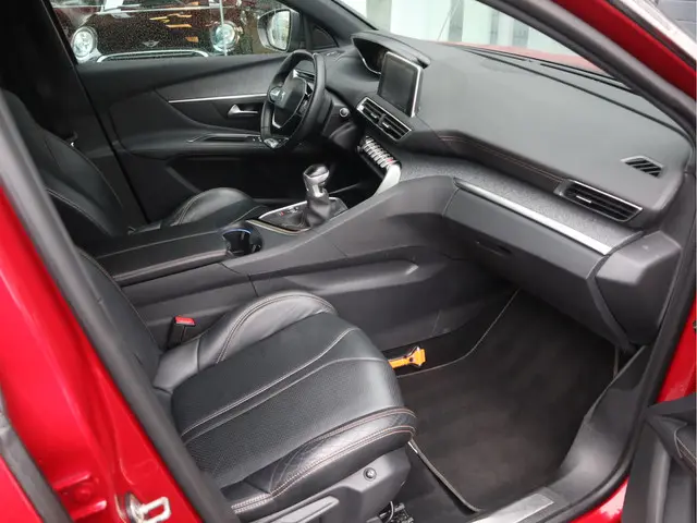 Peugeot 3008 GT Line 2019 Benzine 24