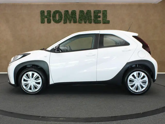 Toyota Aygo X 1.0 VVT-i MT Play 2023 Benzine 11