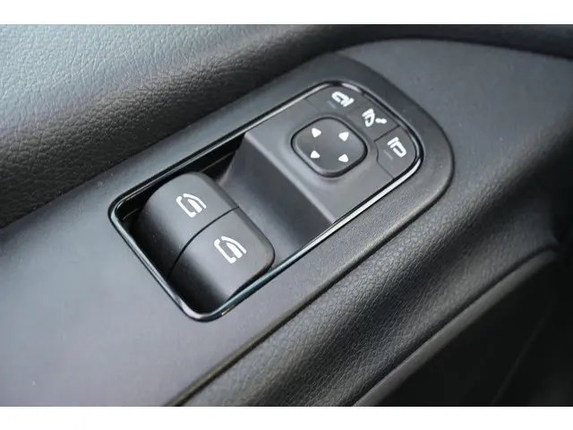 Mercedes-Benz Sprinter 315 CDI L2H2 Pro HD 2024 Diesel 18