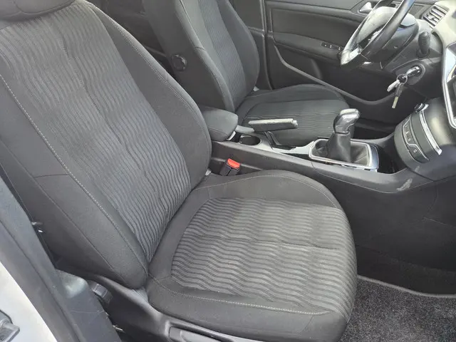 Peugeot 308 SW 1.2 PureTech Blue Lease 2015 Benzine 15