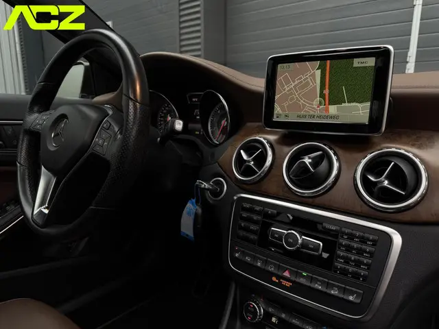 Mercedes-Benz GLA 250 4Matic Edition 1 2014 Benzine 22