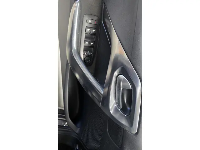 Peugeot 2008 1.2 PureTech Allure 2015 Benzine 16