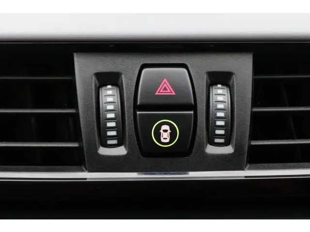 BMW X2 sDrive20i High Executive Automaat 2019 Benzine 42