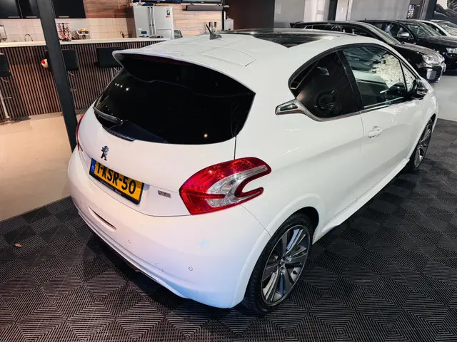 Peugeot 208 1.6 THP XY 2013 Benzine 9