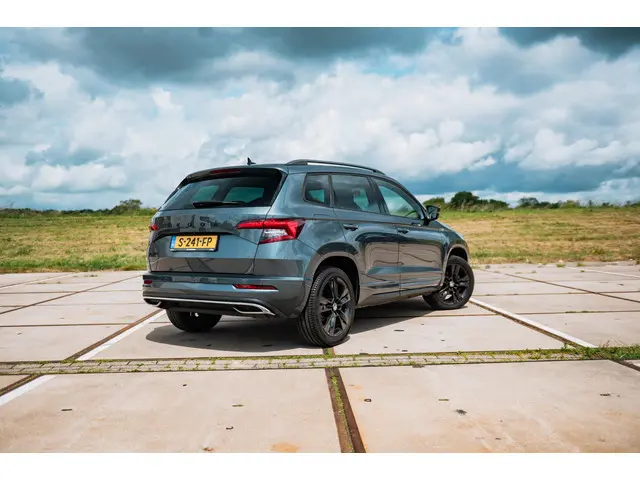 Škoda Karoq 1.5 TSI 150PK DSG Sportline 2021 Benzine 4
