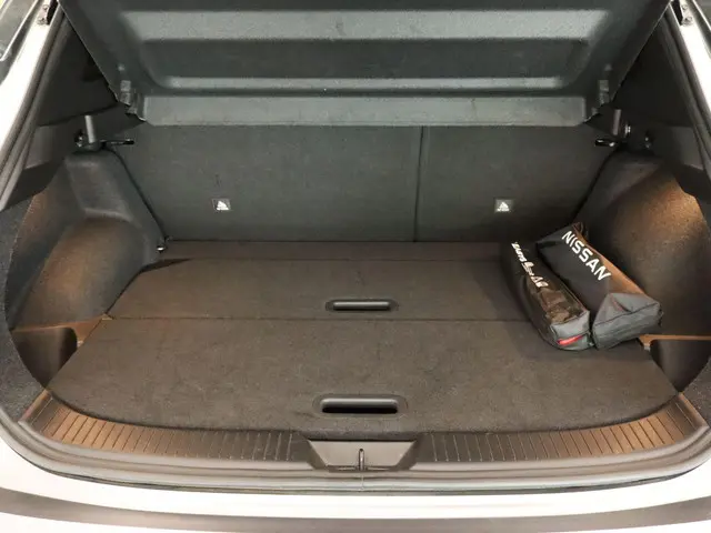 Nissan QASHQAI 1.3 MHEV Xtronic N-Connecta 2023 Benzine 15
