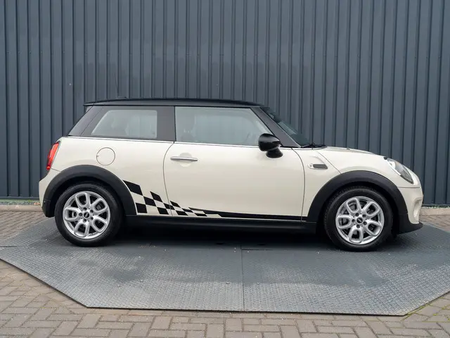 MINI Cooper Mini 1.5 Chili Serious Business 2016 Benzine 19