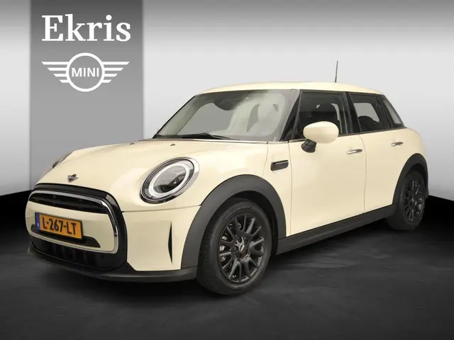 MINI 5-Deurs One 2021 Benzine