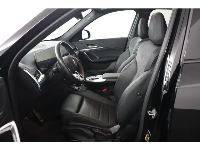 BMW iX1 xDrive30 Launch Edition 67 kWh 2023 Elektrisch 14