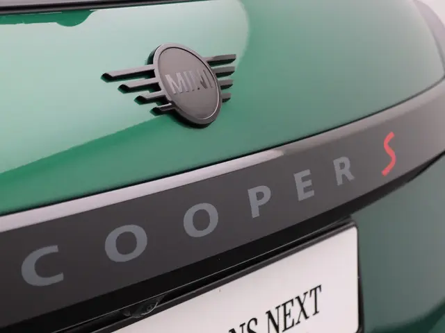 MINI 3-Deurs S 2025 Benzine 32