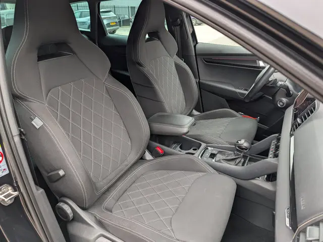 Škoda Karoq 1.5 TSI ACT Sportline Business 2020 Benzine 25