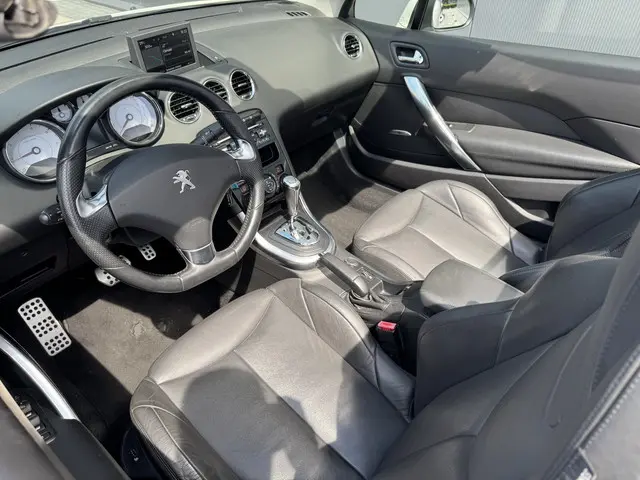 Peugeot 308 CC 1.6 THP Roland Garros 2014 Benzine 10