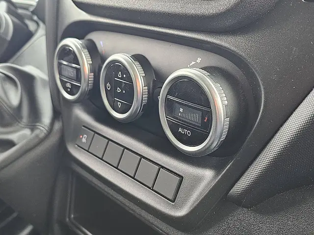 Iveco Daily 35C16 2023 Diesel 10