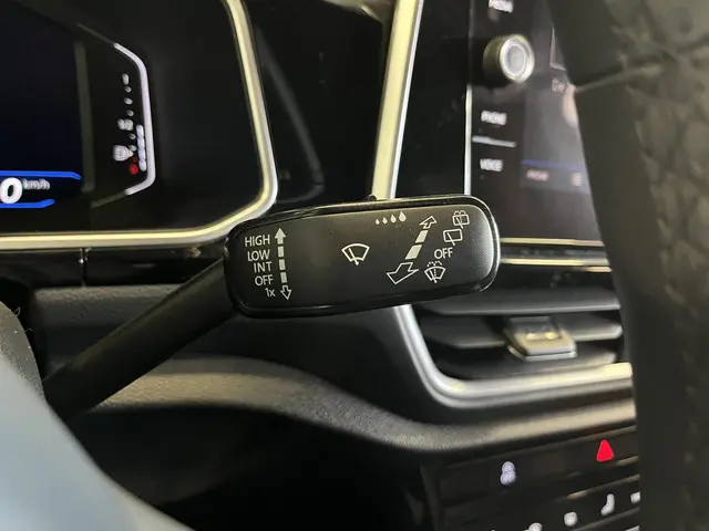 Volkswagen T-Roc 1.5 TSI 150pk DSG R-Line 2024 Benzine 15