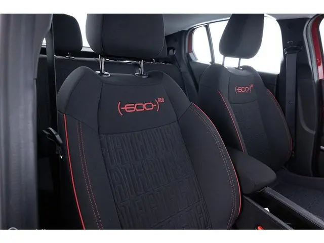 Fiat 600 600e RED 54 kWh 2024 Elektrisch 7