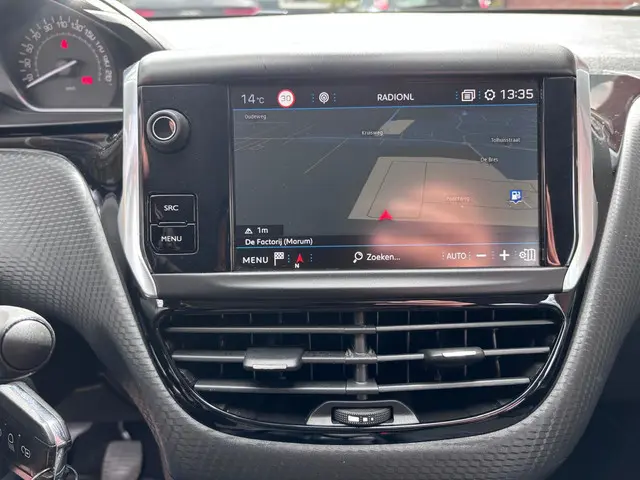 Peugeot 2008 1.2 PureTech Allure 2018 Benzine 37