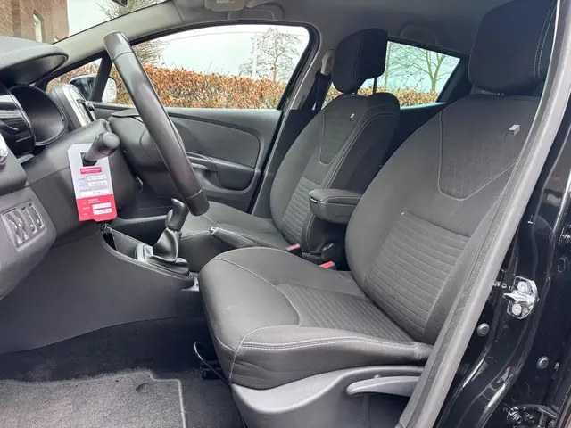 Renault Clio 0.9 TCe Eco2 Limited 2016 Benzine 12