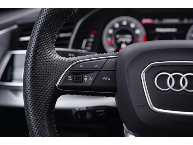 Audi Q8 55 TFSI quattro 2019 Benzine 41