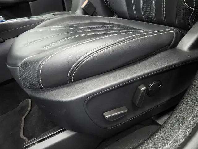 Ford Kuga 2.5 PHEV Plug-In Vignale 2022 Hybride Benzine 31