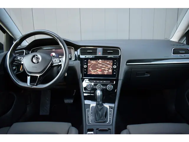 Volkswagen Golf 1.5 TSi Automaat Highline 2017 Benzine 6