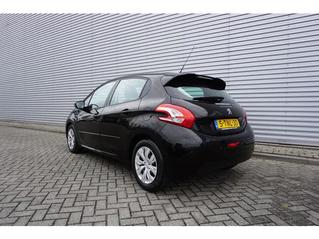 Peugeot 208 1.2 e-VTi Envy 2014 Benzine 3