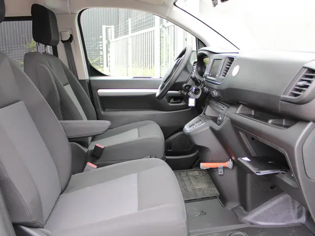 Peugeot e-Expert EV L3 DC 75 kWh 2023 Elektrisch 6