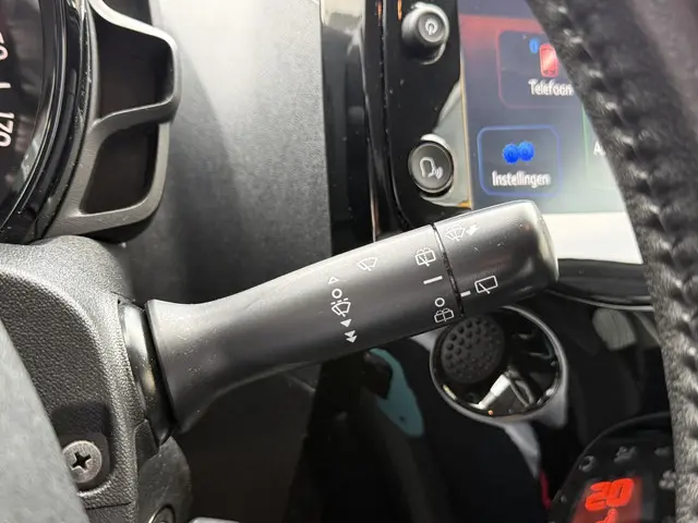 Peugeot 108 1.0 e-VTi Allure 2019 Benzine 24