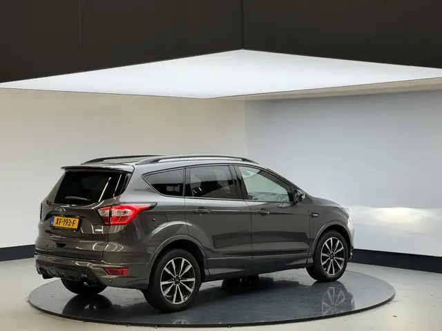 Ford Kuga 1.5 EcoBoost Vignale ST-Line 2018 Benzine 13