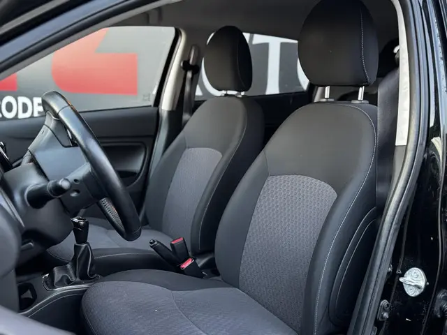 Mitsubishi Space Star 1.0 Intense 2017 Benzine 8