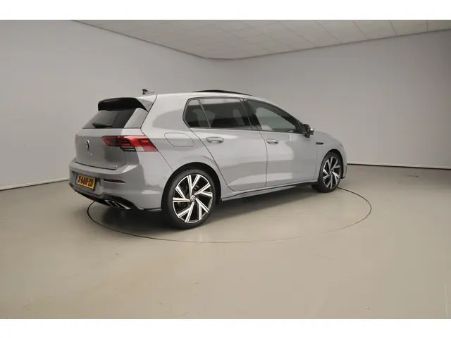 Volkswagen Golf 1.5 eTSI R-Line Business 2024 Benzine 2