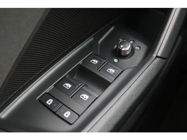 Audi A3 Sportback 30 TFSI Business edition 2020 Benzine 32