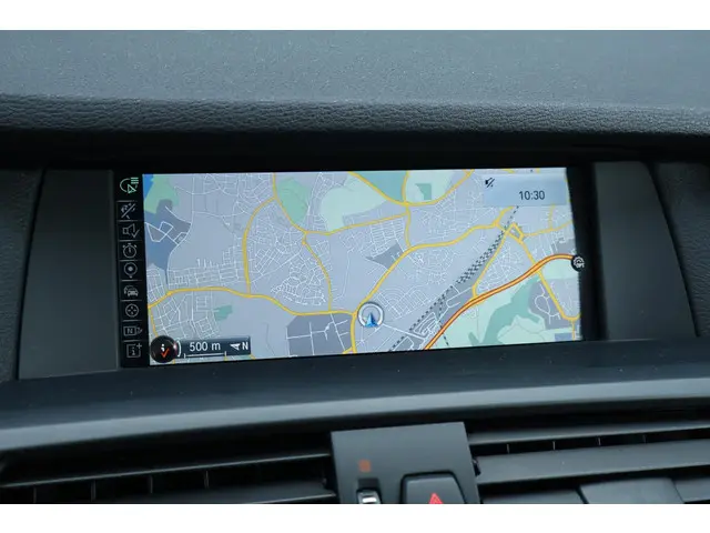 BMW X3 xDrive20i High Executive 2013 Benzine 26