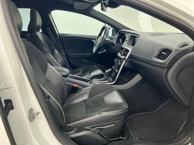 Volvo V40 1.5 T3 Polar+ Sport 2020 Benzine 5