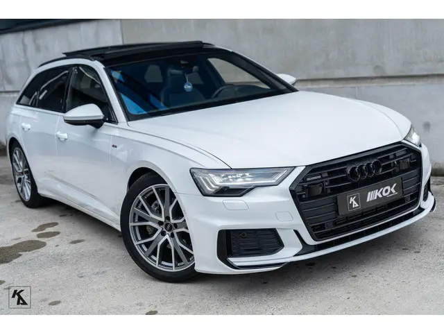 Audi A6 Avant 45 TFSI | 2019 Quattro | S-line 2019 Benzine 71