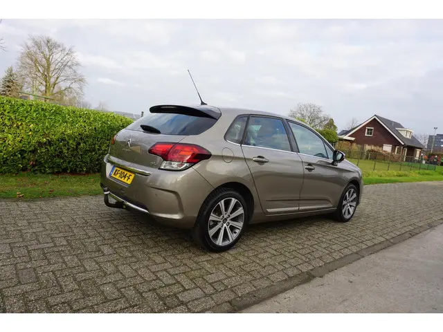 Citroën C4 1.2 PureTech Feel Collection 2016 Benzine 5