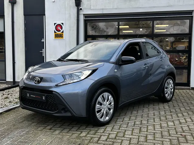 Toyota Aygo X 1.0 VVT-i MT Play 2025 Benzine 2