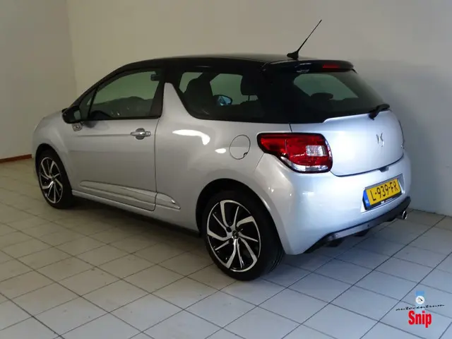 DS DS 3 1.2 PureTech So Chic 2016 Benzine 23