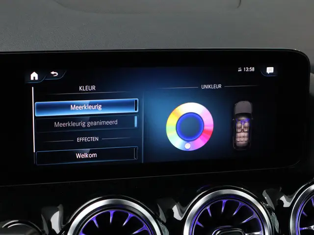 Mercedes-Benz GLA 250 e AMG Line 2022 Hybride Benzine 24