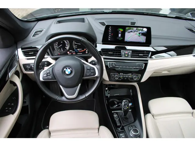 BMW X1 sDrive20i VDL Nedcar Edition 2020 Benzine 26