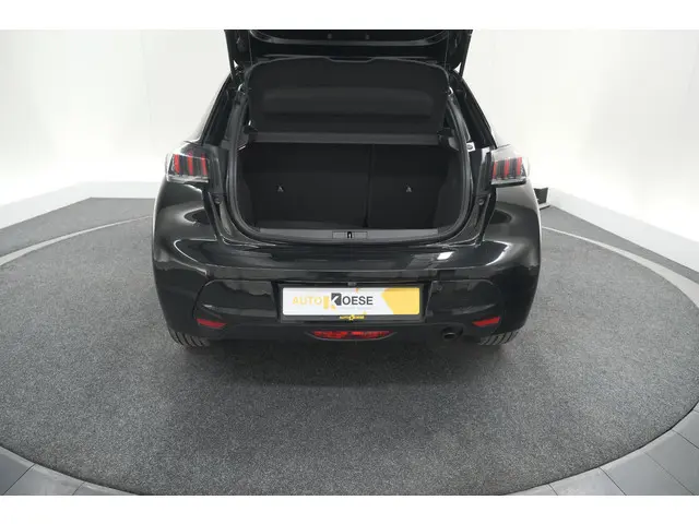 Peugeot 208 PureTech 100 Allure Pack 2023 Benzine 58