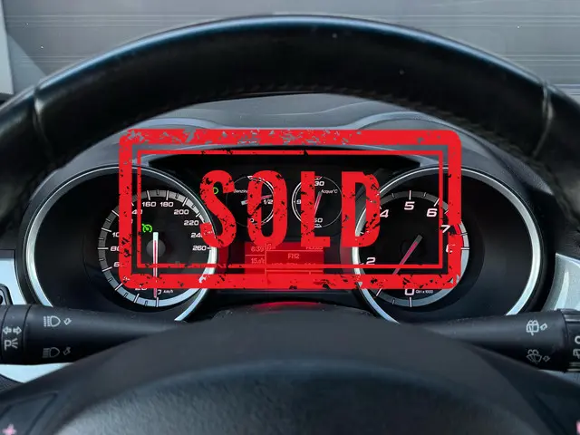 Alfa Romeo Giulietta VERKOCHT 2012 Benzine 30