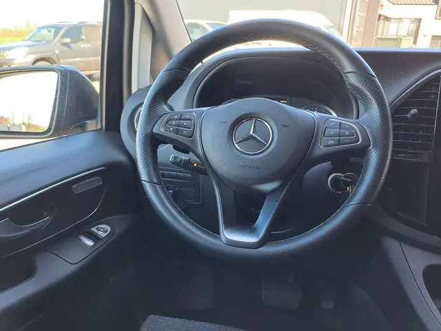 Mercedes-Benz Vito 116 CDI Lang DC Comfort 2023 Diesel 7